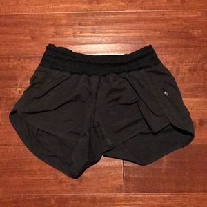 Lululemon shorts size 6